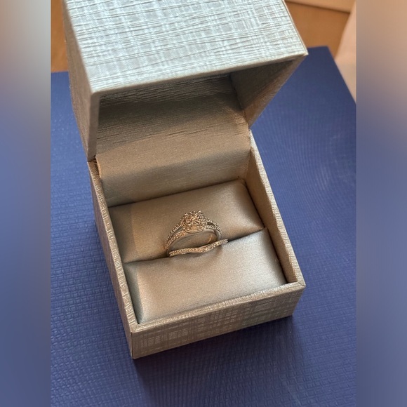 Peoples Jewellers Princess Diamond Double
Frame Set in Sterling Silver - Picture 5 of 11